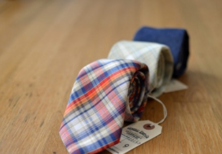 北京鎮(zhèn)江市宜成服裝有限公司主營業(yè)務(wù)之——配飾